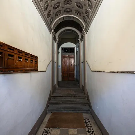 Venus Duomo Square شقة