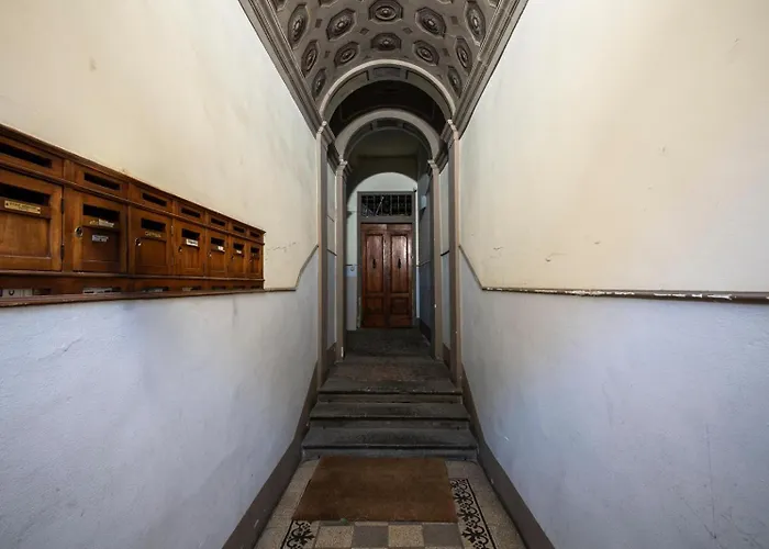 Venus Duomo Square شقة